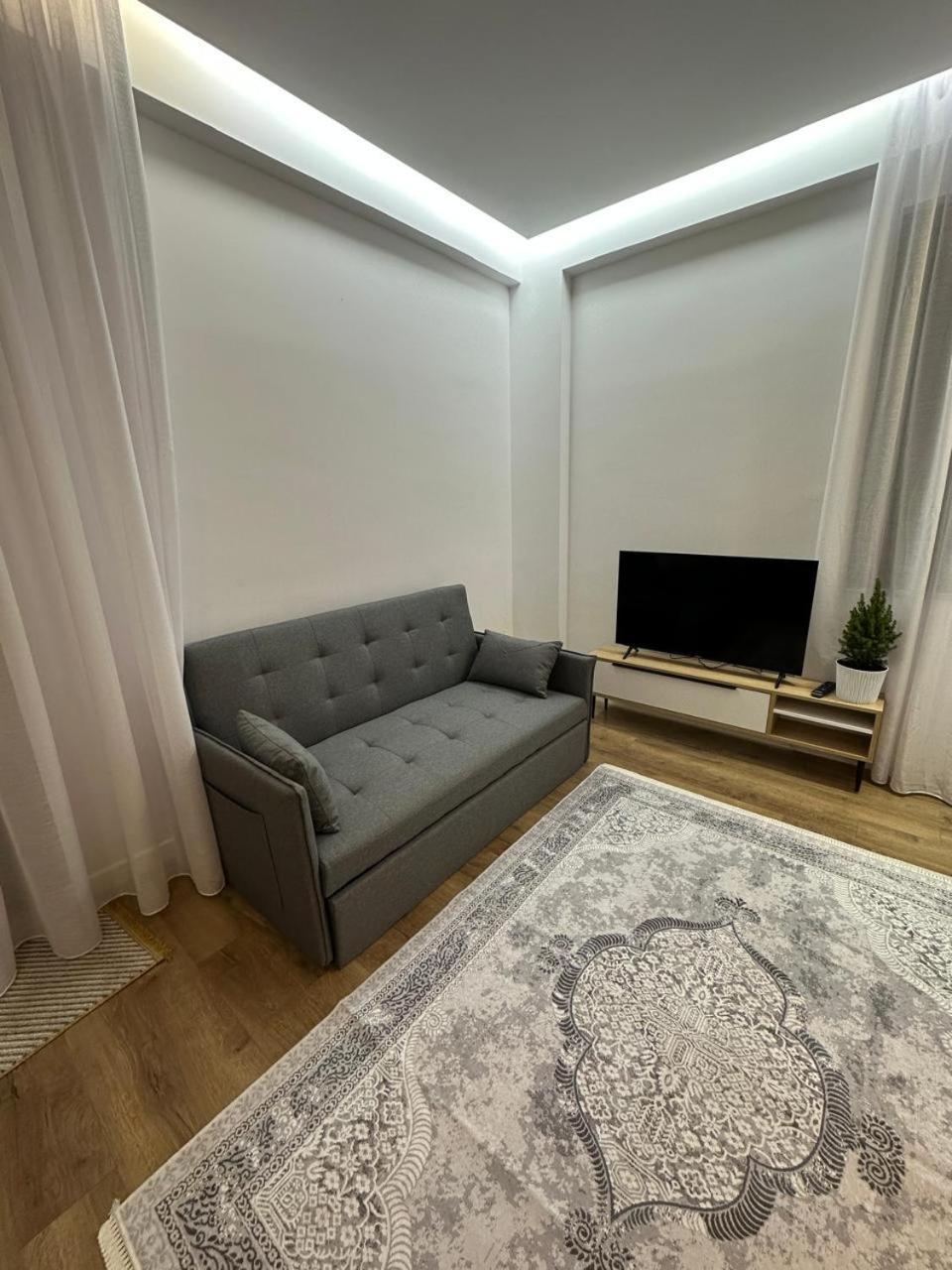 Erinda'S Apartment Тирана Экстерьер фото